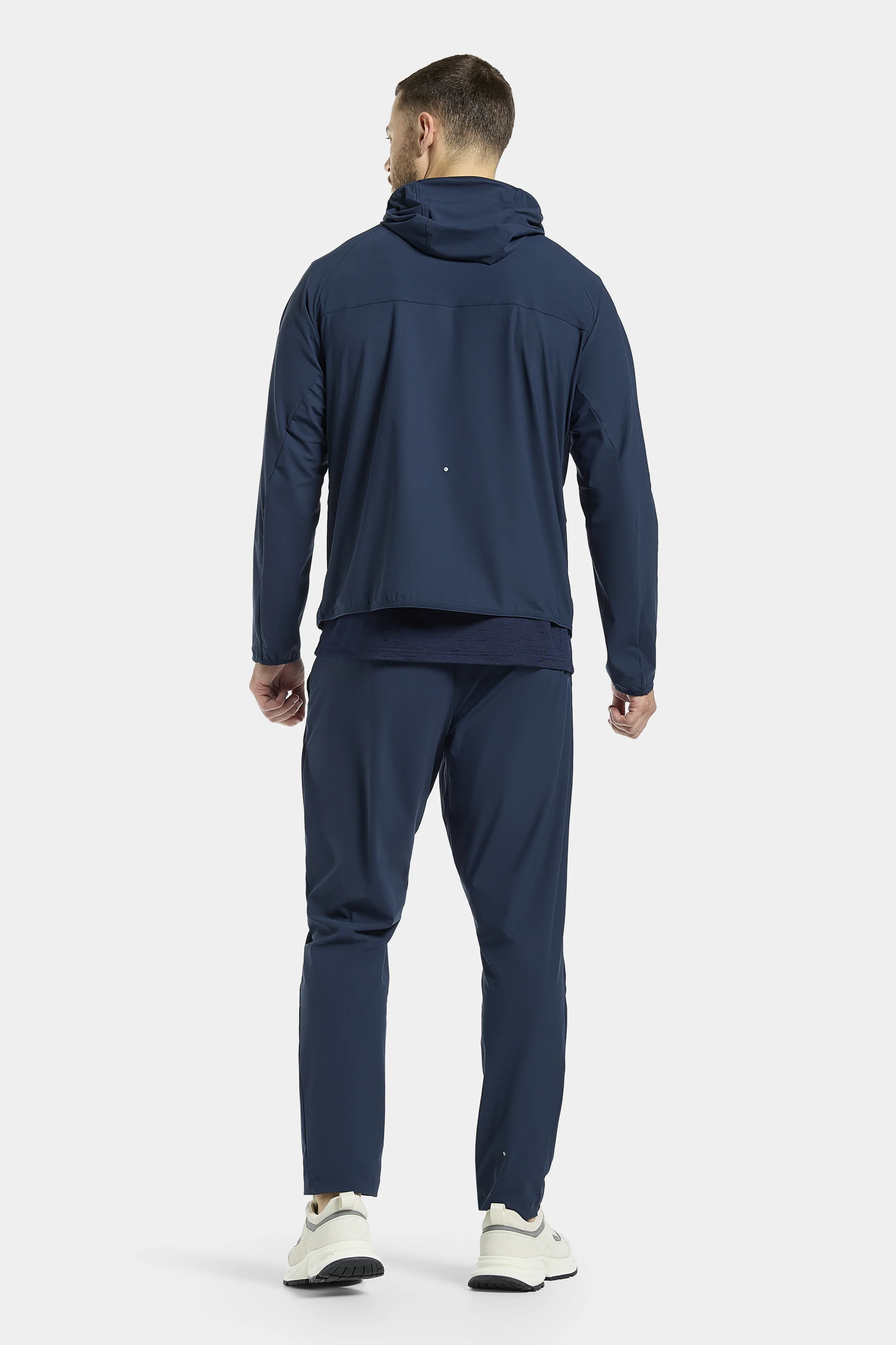 THE ACTIVE HOODED WINDBREAKER - Image 7