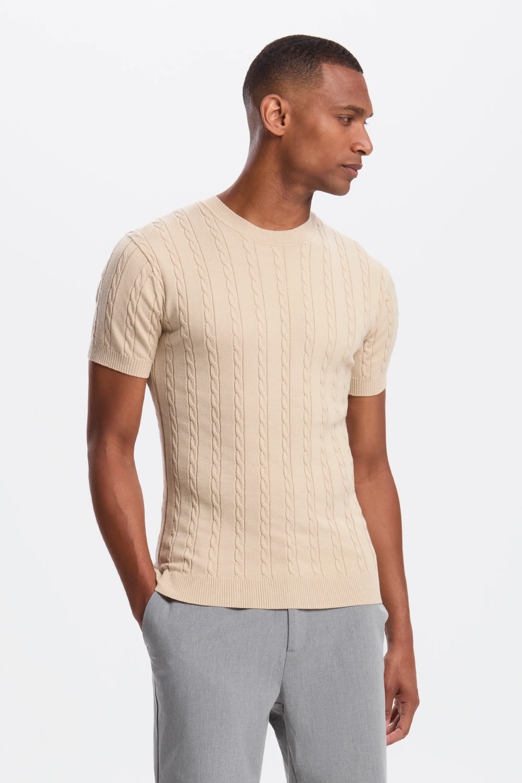 THE CABLE SHORT SLEEVE T-SHIRT - Image 13