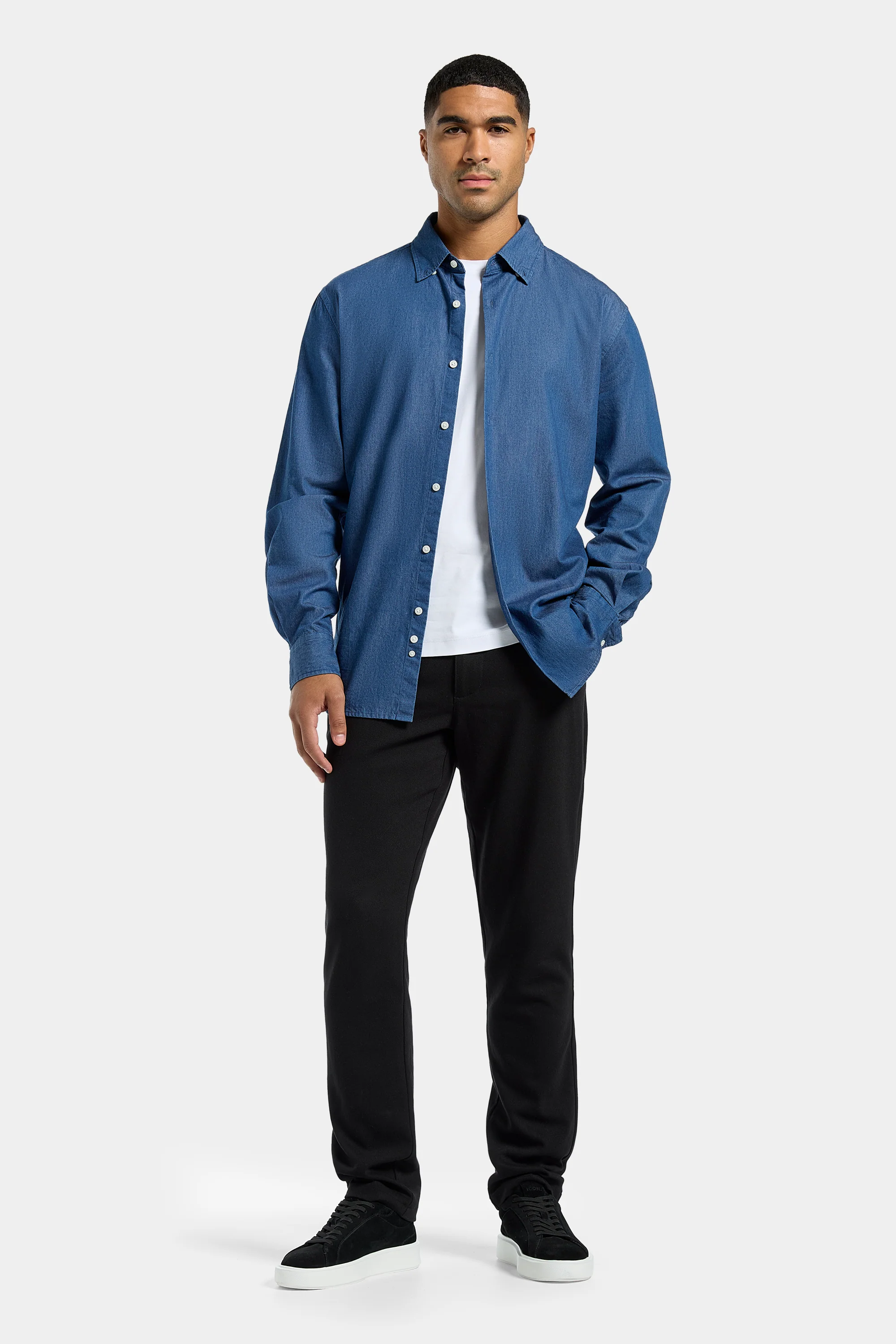 THE CHAMBRAY SHIRT - Image 7