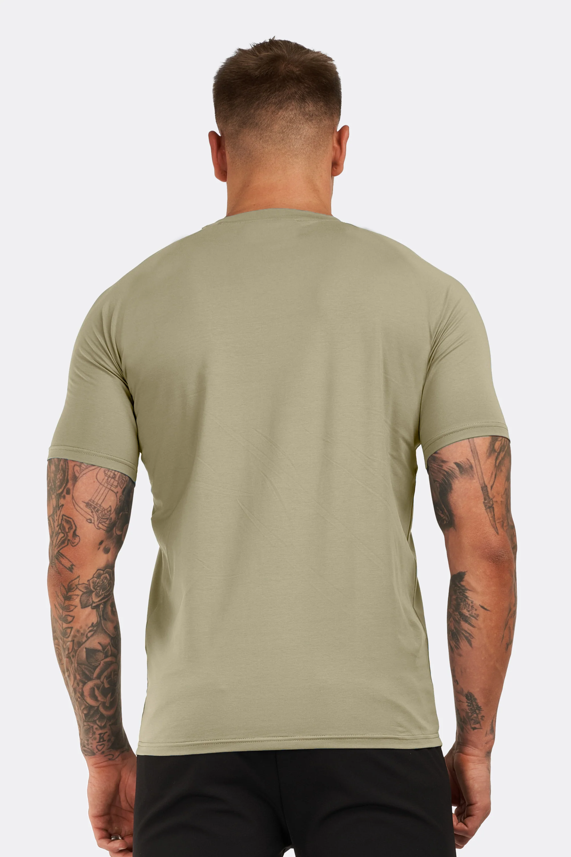 THE ESSENTIAL T-SHIRT - Image 13