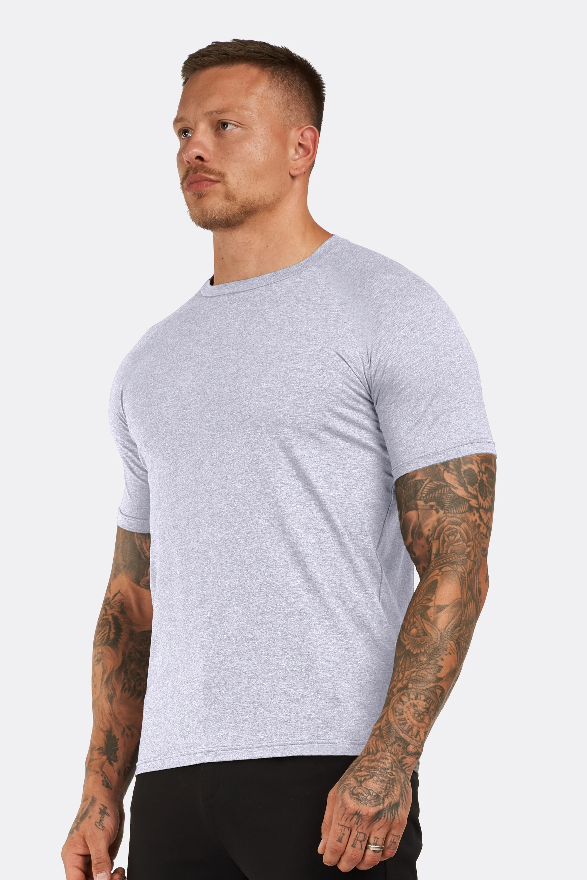 THE ESSENTIAL T-SHIRT - Image 16
