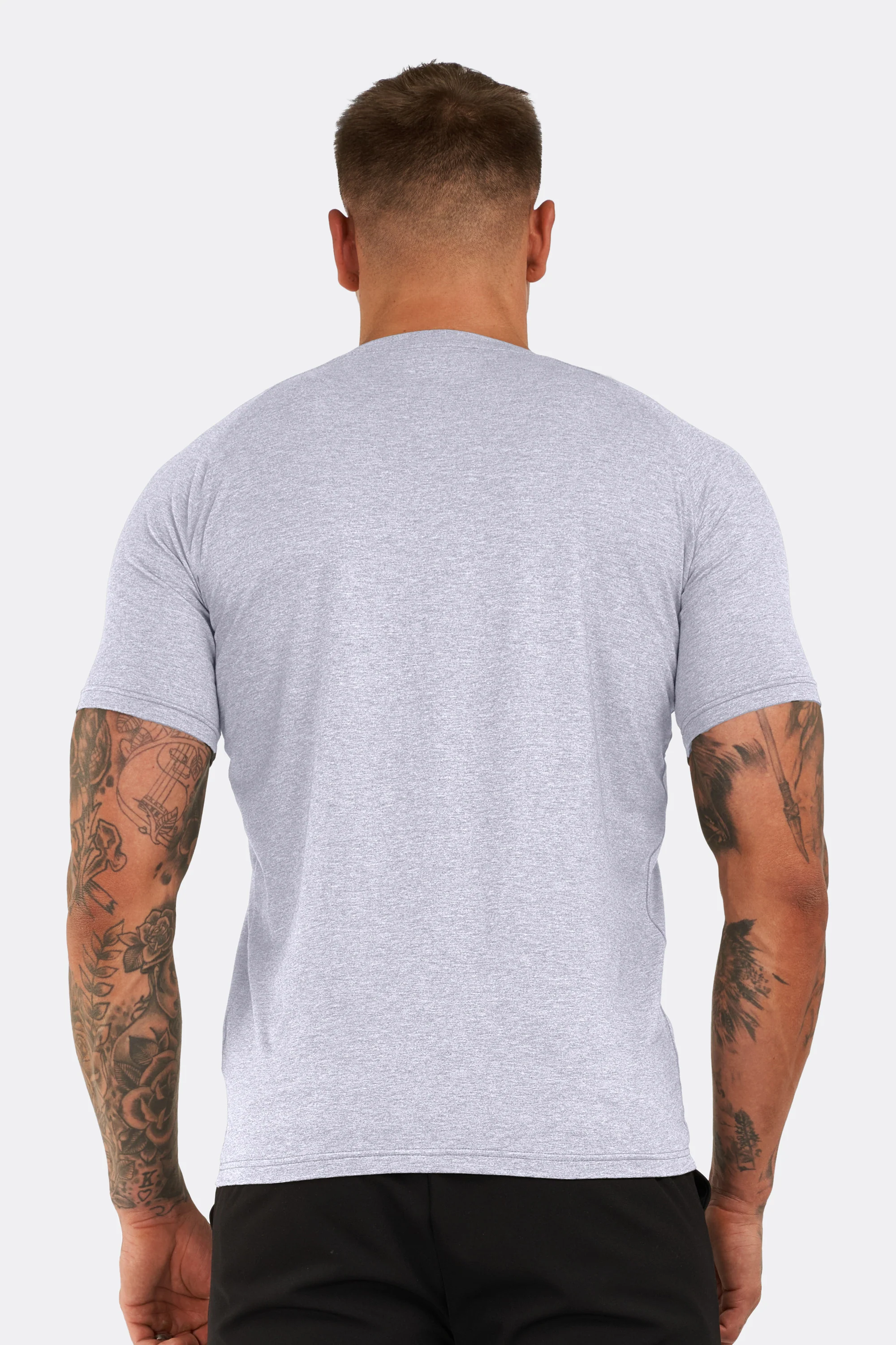 THE ESSENTIAL T-SHIRT - Image 18