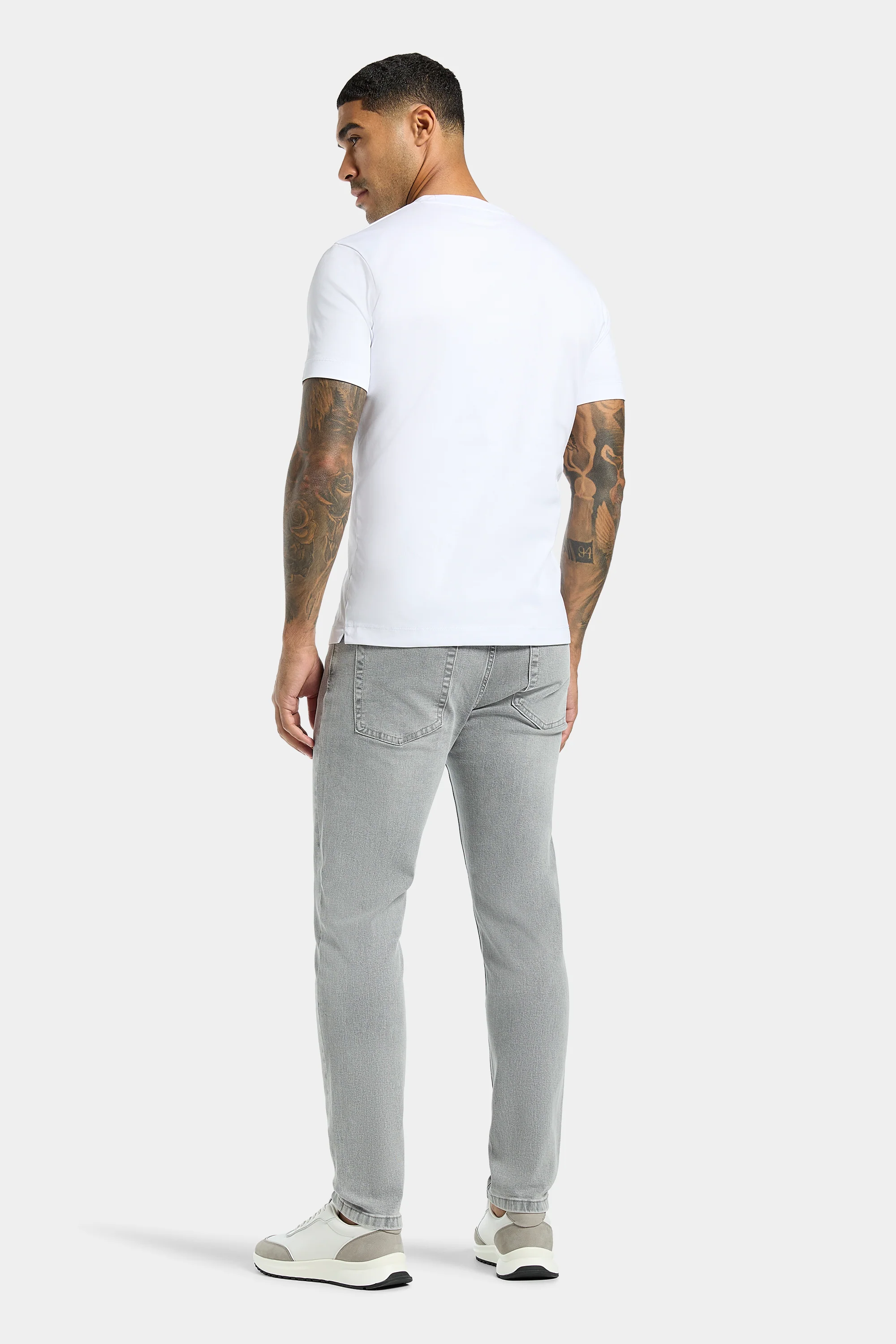 THE MATTEO SLIM JEANS - Image 12