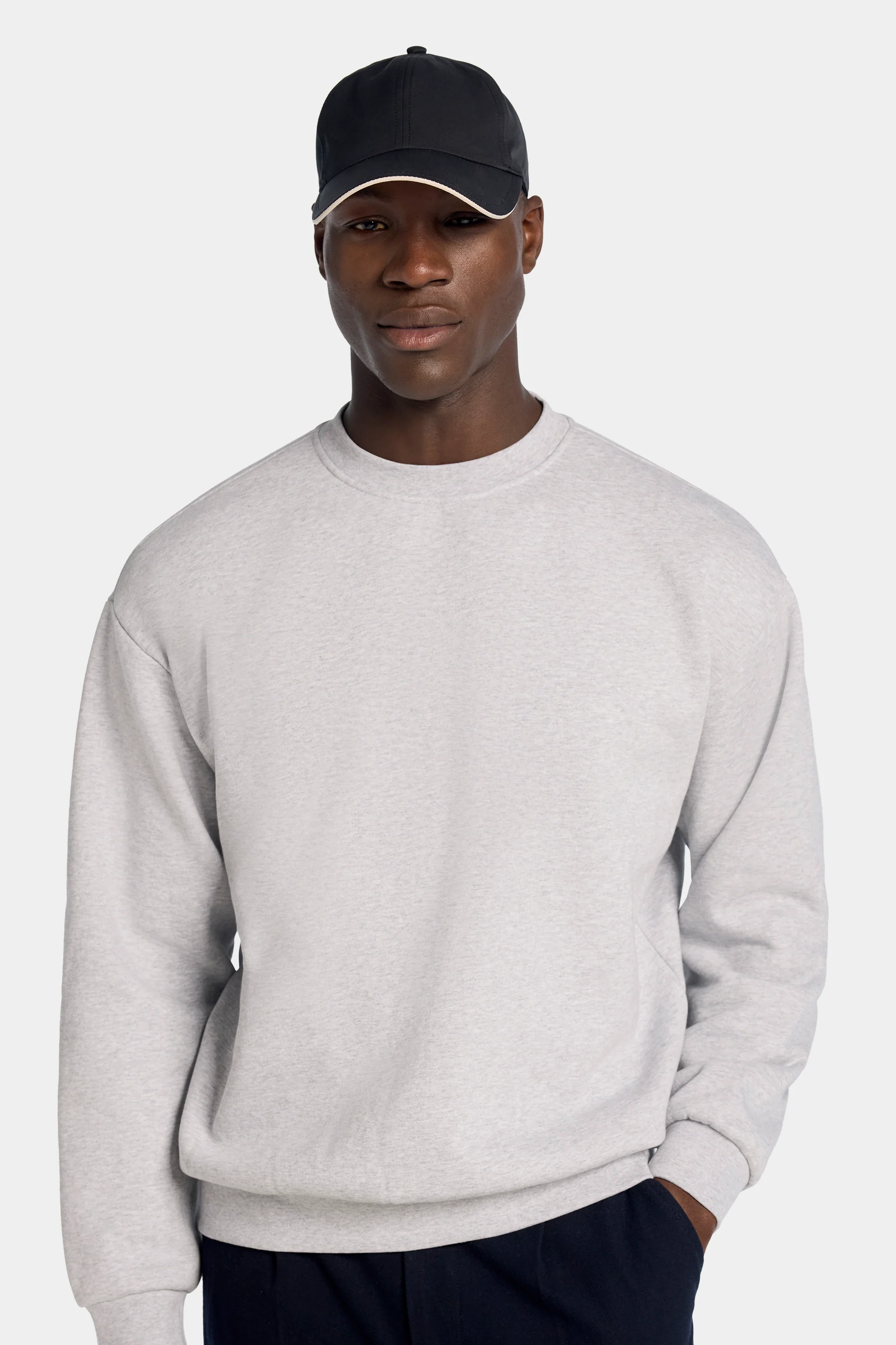 THE MILAN OVERSIZED CREWNECK SWEATER - Image 9